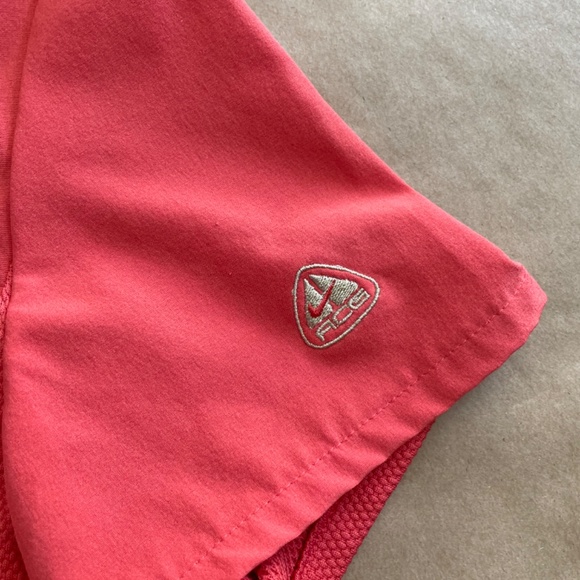 Nike snap front short sleeve shirt - size small - Picture 9 of 11